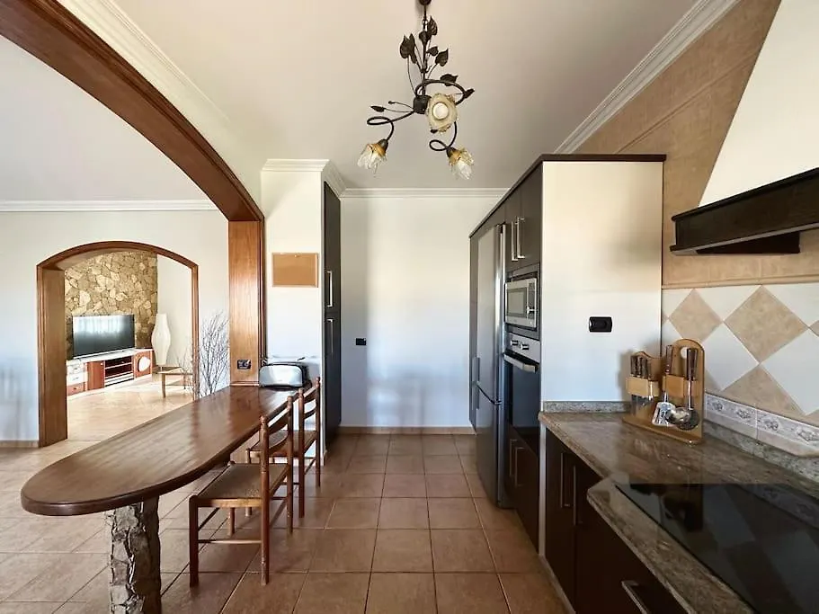 Villa En La Montana Con Piscina En Fuerteventura 格兰塔拉雅