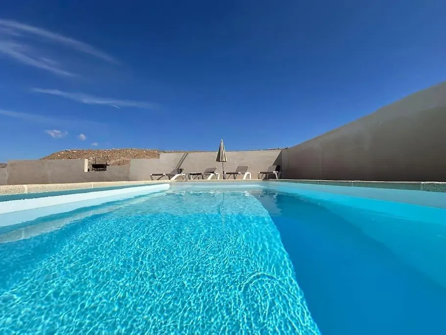 Villa En La Montana Con Piscina En Fuerteventura 格兰塔拉雅