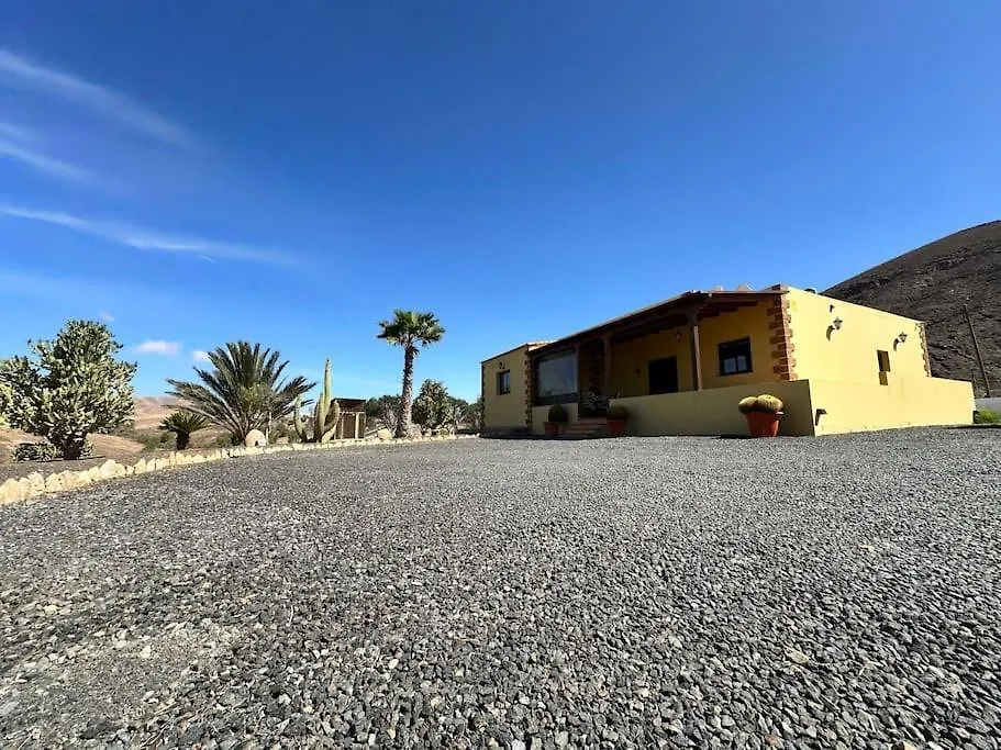 Villa En La Montana Con Piscina En Fuerteventura 格兰塔拉雅