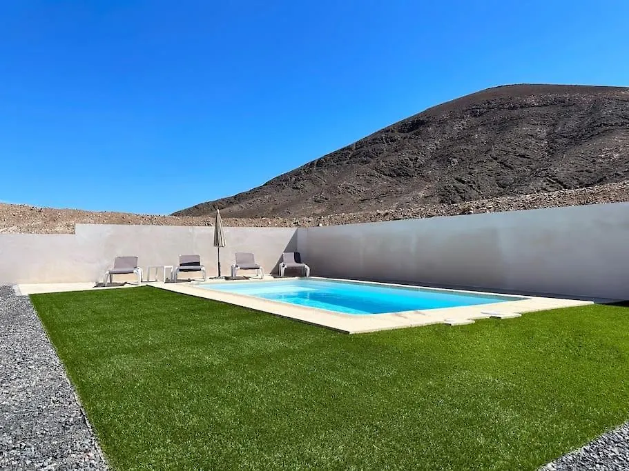 Villa En La Montana Con Piscina En Fuerteventura 格兰塔拉雅